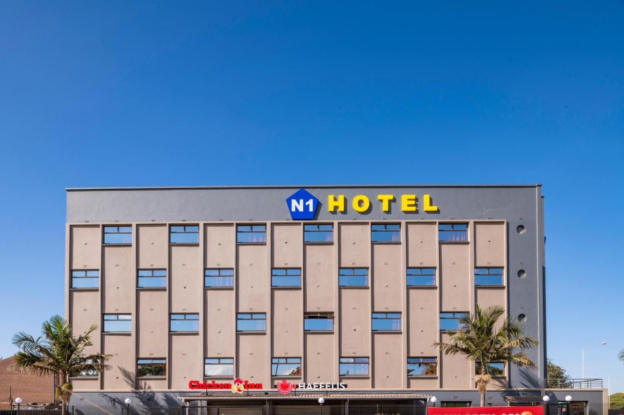 N1 Hotel Rotten Row ฮาราเร ภายนอก รูปภาพ