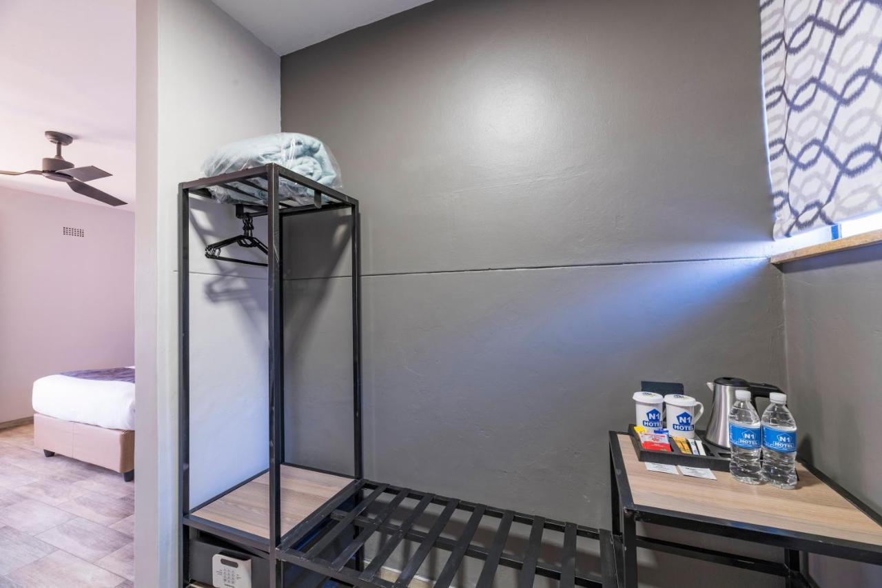N1 Hotel Rotten Row ฮาราเร ภายนอก รูปภาพ