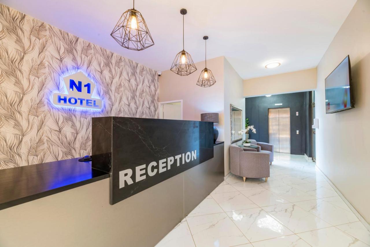 N1 Hotel Rotten Row ฮาราเร ภายนอก รูปภาพ